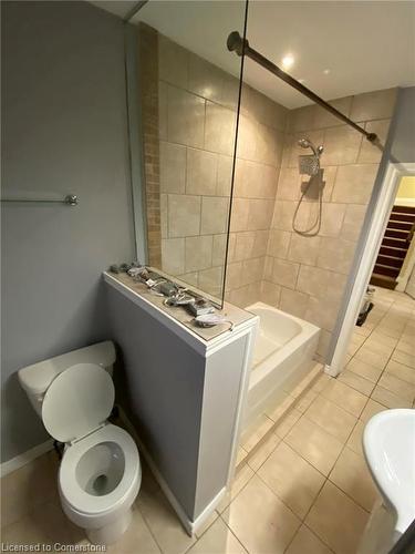 Upper-21 Proctor Boulevard, Hamilton, ON - Indoor Photo Showing Bathroom