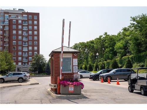 607-40 Old Mill Road, Oakville, ON - Outdoor With Balcony With Facade