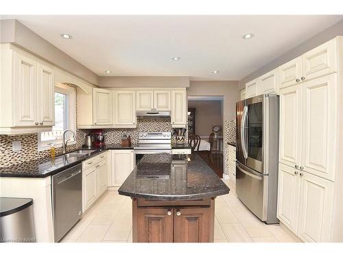 3 Suter Crescent, Dundas, ON - Indoor Photo Showing Kitchen With Double Sink