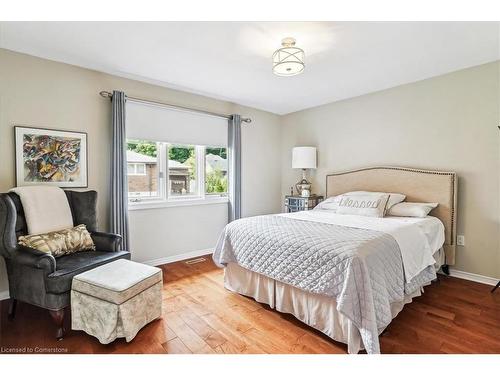 70 Glen Cannon Drive, Hamilton, ON - Indoor Photo Showing Bedroom