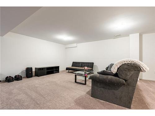 39 Cosmopolitan Common, St. Catharines, ON - Indoor Photo Showing Other Room