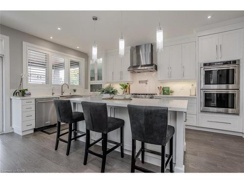 474 Dewitt Road, Stoney Creek, ON - Indoor Photo Showing Kitchen With Upgraded Kitchen