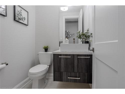 474 Dewitt Road, Stoney Creek, ON - Indoor Photo Showing Bathroom