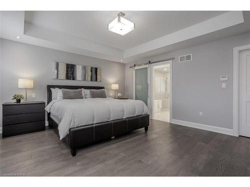 474 Dewitt Road, Stoney Creek, ON - Indoor Photo Showing Bedroom