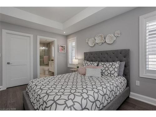 474 Dewitt Road, Stoney Creek, ON - Indoor Photo Showing Bedroom