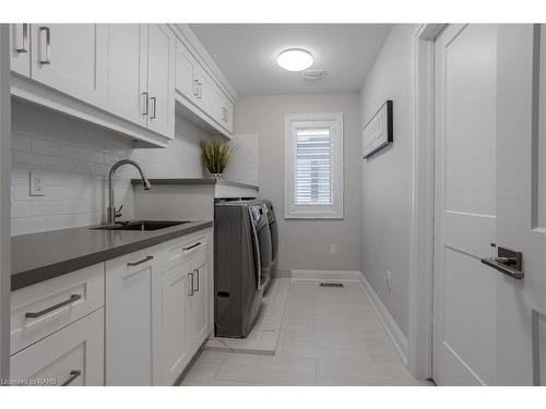 474 Dewitt Road, Stoney Creek, ON - Indoor Photo Showing Laundry Room