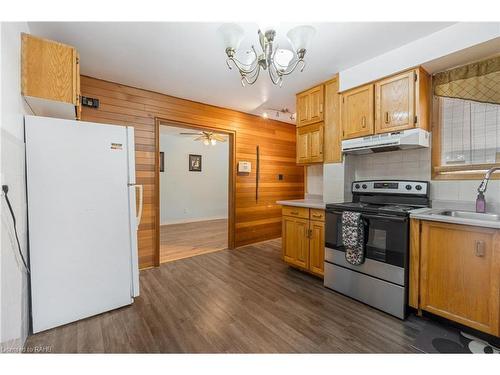 34 Rita Avenue, Hamilton, ON - Indoor Photo Showing Kitchen