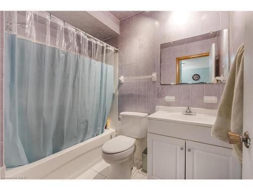 34 Rita Avenue, Hamilton, ON - Indoor Photo Showing Bathroom