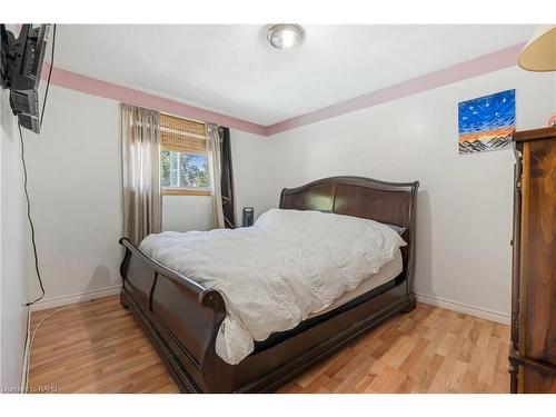 34 Rita Avenue, Hamilton, ON - Indoor Photo Showing Bedroom