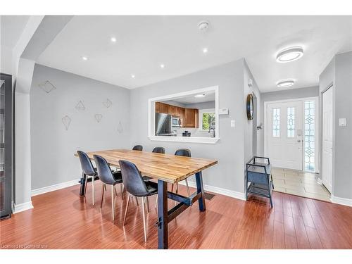 147-2050 Upper Middle Road, Burlington, ON - Indoor Photo Showing Dining Room