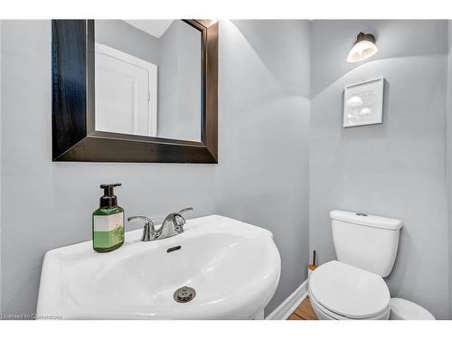 147-2050 Upper Middle Road, Burlington, ON - Indoor Photo Showing Bathroom