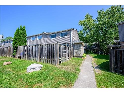 147-2050 Upper Middle Road, Burlington, ON - Outdoor