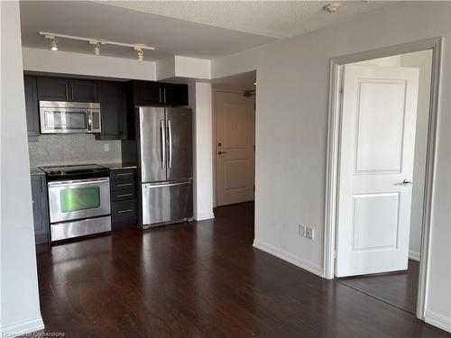 805-85 East Liberty Street E, Toronto, ON - Indoor Photo Showing Kitchen