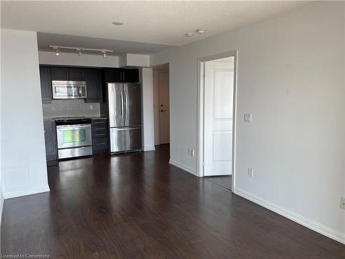 805-85 East Liberty Street E, Toronto, ON - Indoor Photo Showing Kitchen