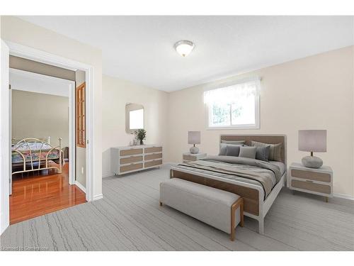 12-20 Courtland Drive, Brantford, ON - Indoor Photo Showing Bedroom