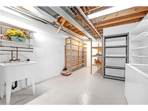 12-20 Courtland Drive, Brantford, ON - Indoor Photo Showing Basement