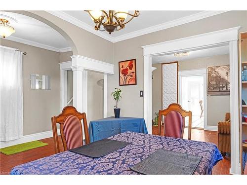 107 Maple Avenue, Welland, ON - Indoor Photo Showing Dining Room