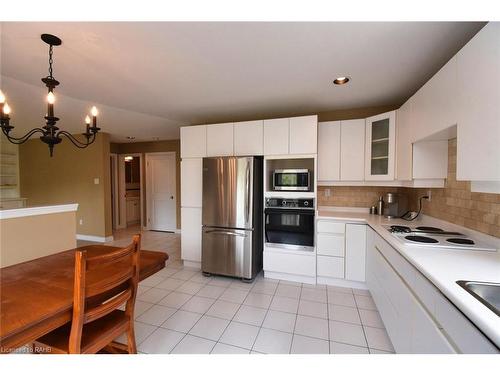 43 Glenayr Street, Hamilton, ON - Indoor Photo Showing Kitchen