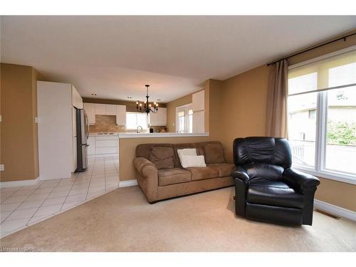 43 Glenayr Street, Hamilton, ON - Indoor Photo Showing Living Room