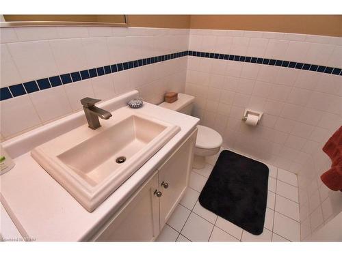 43 Glenayr Street, Hamilton, ON - Indoor Photo Showing Bathroom