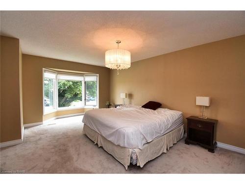 43 Glenayr Street, Hamilton, ON - Indoor Photo Showing Bedroom