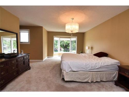 43 Glenayr Street, Hamilton, ON - Indoor Photo Showing Bedroom