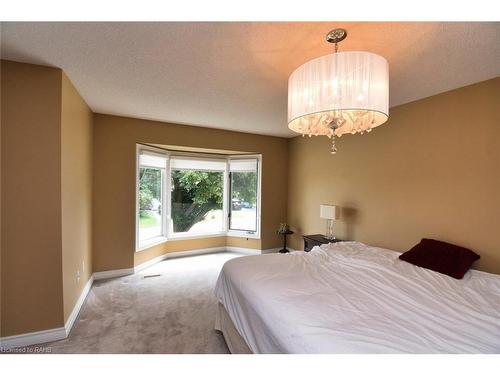 43 Glenayr Street, Hamilton, ON - Indoor Photo Showing Bedroom