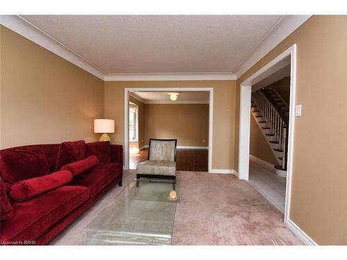 43 Glenayr Street, Hamilton, ON - Indoor Photo Showing Living Room