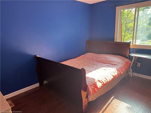 1-688 Dynes Road, Burlington, ON - Indoor Photo Showing Bedroom