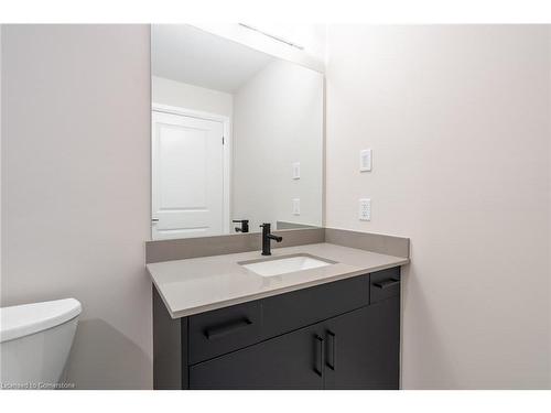 302-120 Springvalley Crescent, Hamilton, ON - Indoor Photo Showing Bathroom