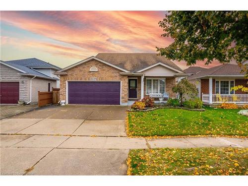 8034 Woodsview Crescent, Niagara Falls, ON - Outdoor With Deck Patio Veranda With Facade