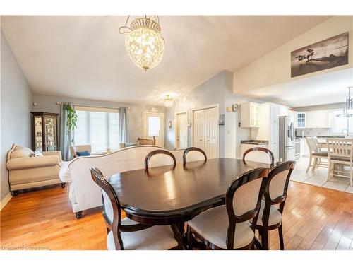 8034 Woodsview Crescent, Niagara Falls, ON - Indoor Photo Showing Dining Room