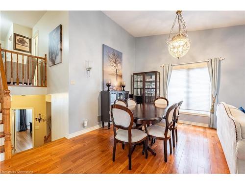 8034 Woodsview Crescent, Niagara Falls, ON - Indoor Photo Showing Dining Room