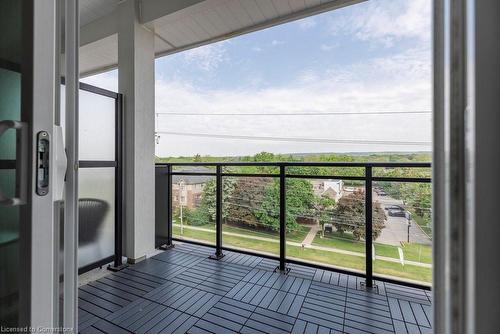 517-320 Plains Road, Burlington, ON -  With Balcony With Exterior