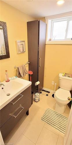 384 Talbot Street, Hamilton, ON - Indoor Photo Showing Bathroom