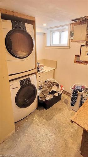 384 Talbot Street, Hamilton, ON - Indoor Photo Showing Laundry Room