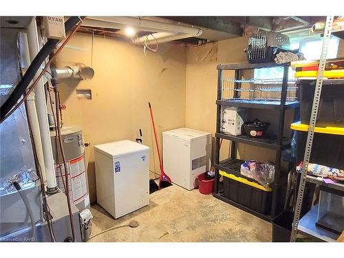 384 Talbot Street, Hamilton, ON - Indoor Photo Showing Laundry Room