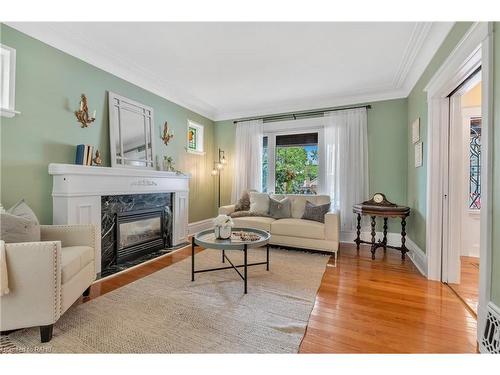 74 Balmoral Avenue S, Hamilton, ON - Indoor Photo Showing Living Room With Fireplace