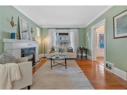 74 Balmoral Avenue S, Hamilton, ON - Indoor Photo Showing Living Room With Fireplace