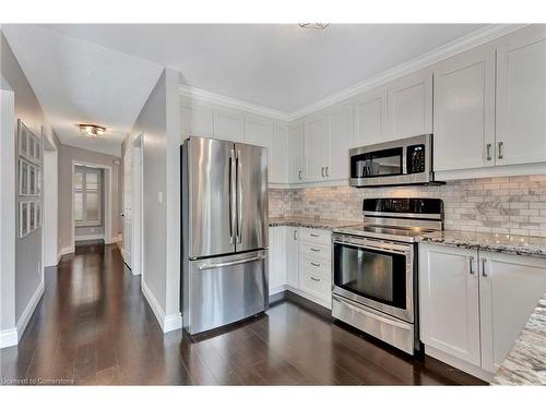 26 Jacqueline Boulevard, Hamilton, ON - Indoor Photo Showing Kitchen