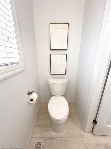 41 Kendell Lane, Ingersoll, ON - Indoor Photo Showing Bathroom