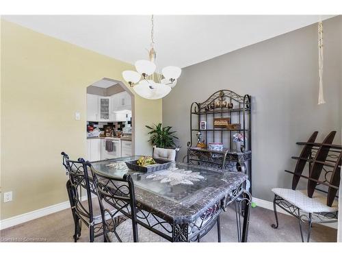 32-985 Limeridge Road E, Hamilton, ON - Indoor Photo Showing Dining Room