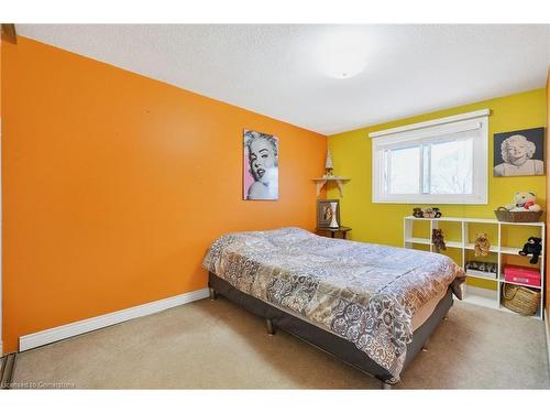 32-985 Limeridge Road E, Hamilton, ON - Indoor Photo Showing Bedroom