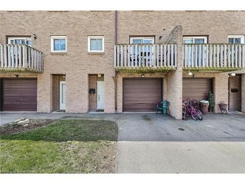 32-985 Limeridge Road E, Hamilton, ON - Outdoor