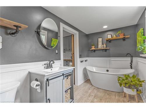 444 Webber Road, Pelham, ON - Indoor Photo Showing Bathroom