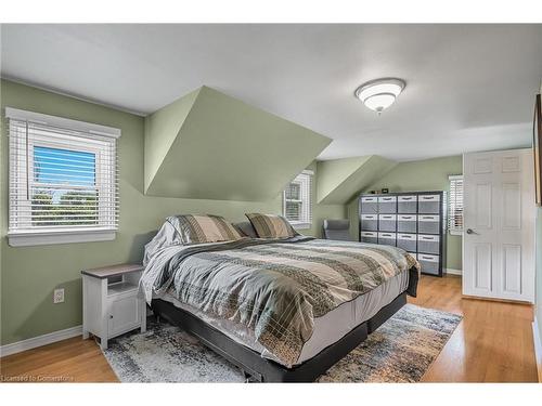 444 Webber Road, Pelham, ON - Indoor Photo Showing Bedroom