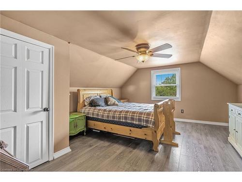 444 Webber Road, Pelham, ON - Indoor Photo Showing Bedroom