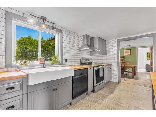 444 Webber Road, Pelham, ON - Indoor Photo Showing Kitchen