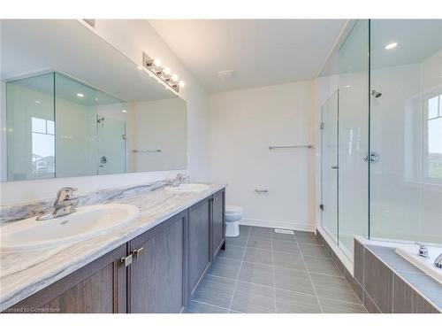 3147 Goodyear Road, Burlington, ON - Indoor Photo Showing Bathroom