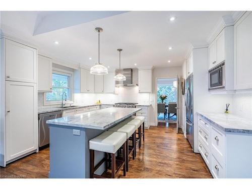 4306 Lakeshore Road, Burlington, ON - Indoor Photo Showing Kitchen With Upgraded Kitchen